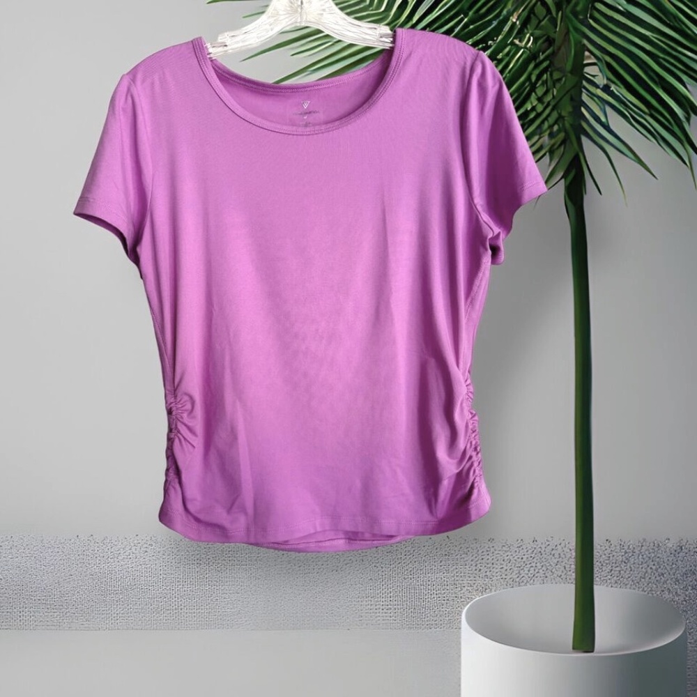 3/$15🛍️ Yogasmoga Medium Ultra-Soft Short-Sleeved Ruched Tee